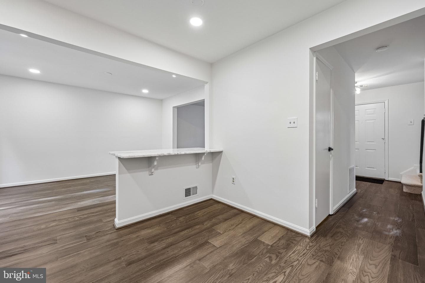 10209 Roberts Common Lane photo 12