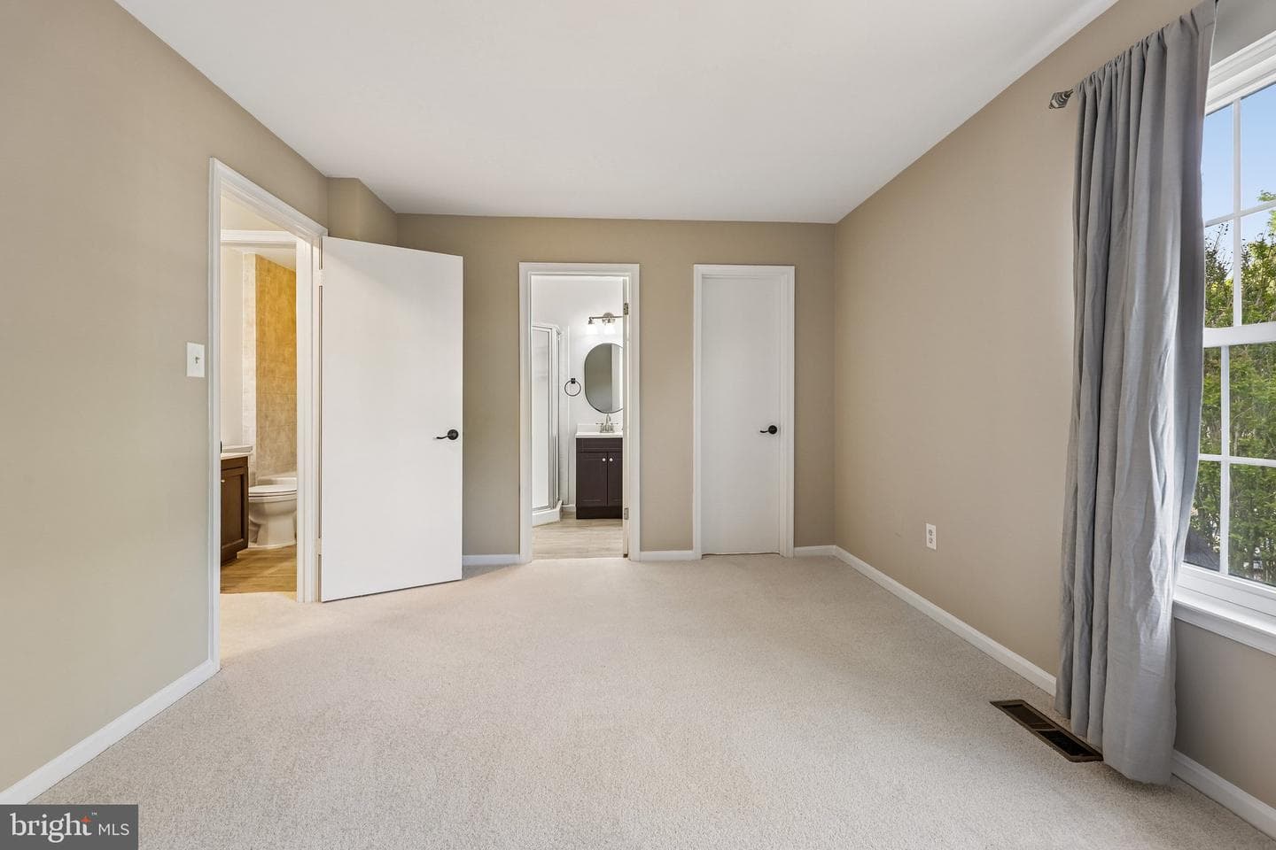 10209 Roberts Common Lane photo 15