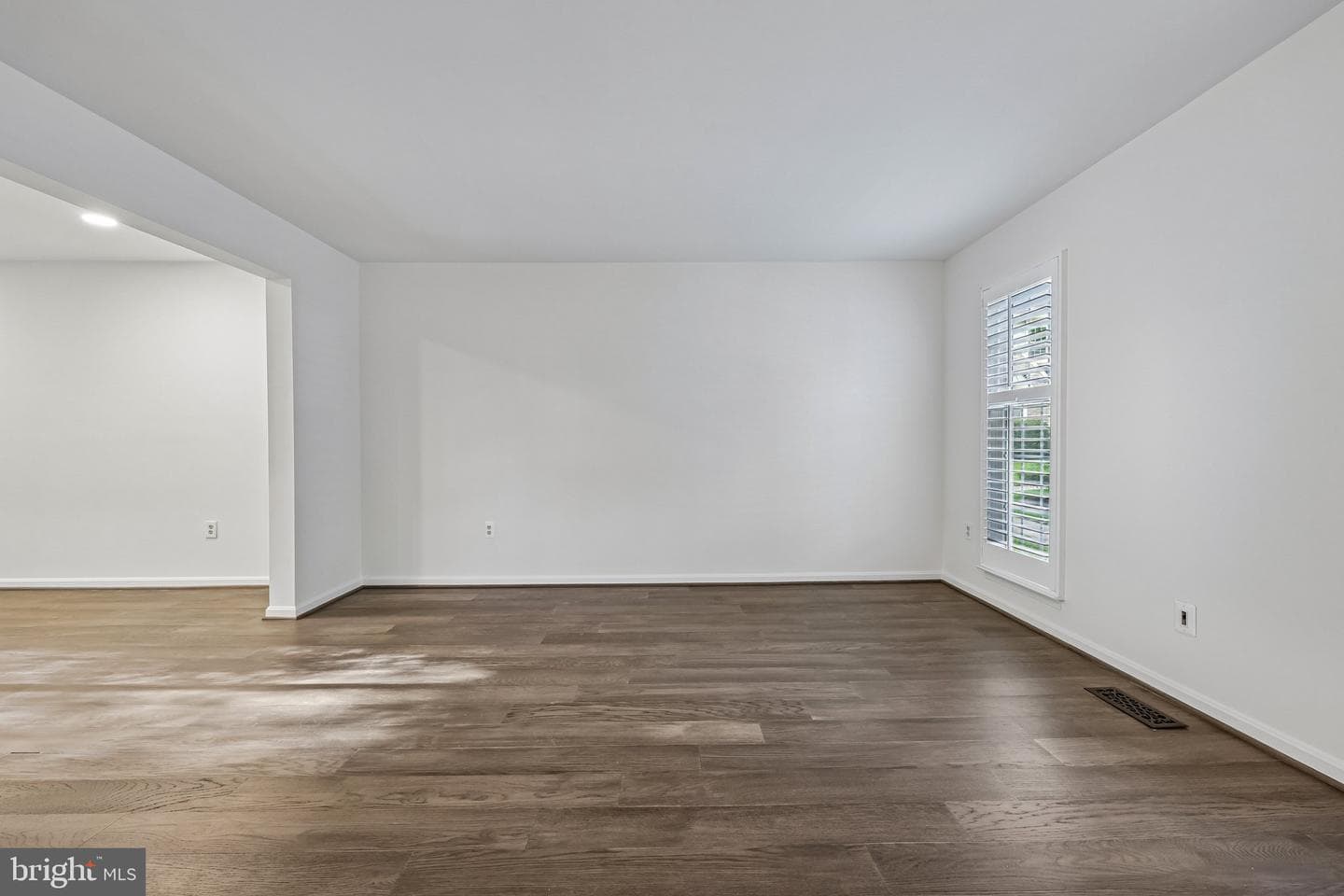 10209 Roberts Common Lane photo 6