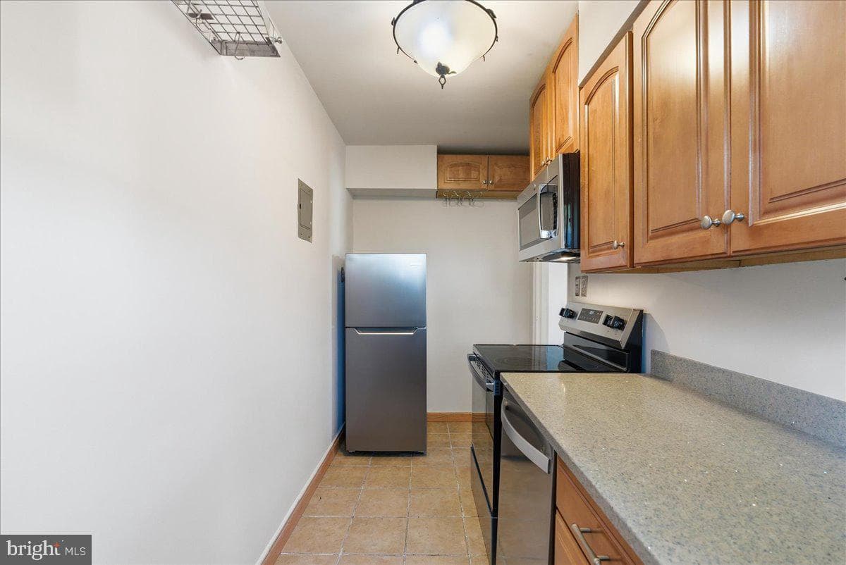6198 Greenwood Drive #101 photo 12