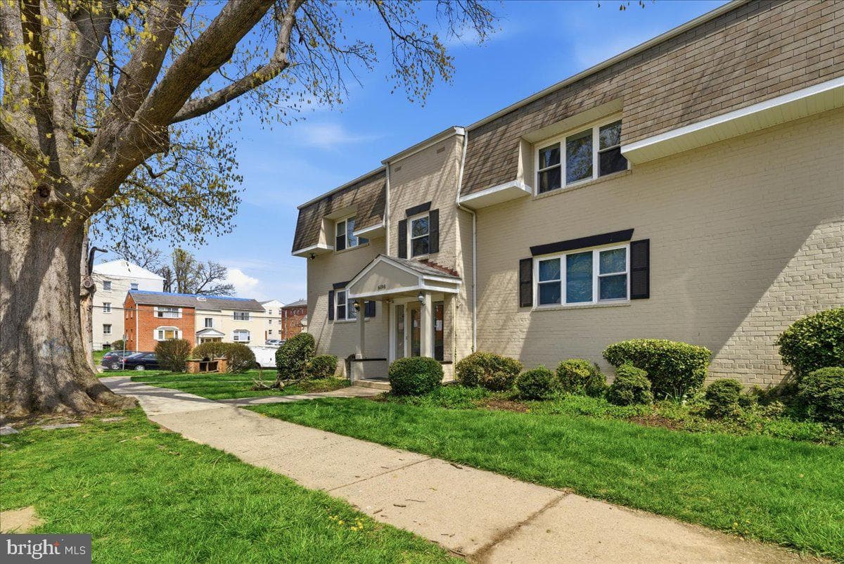6198 Greenwood Drive #101 photo 3