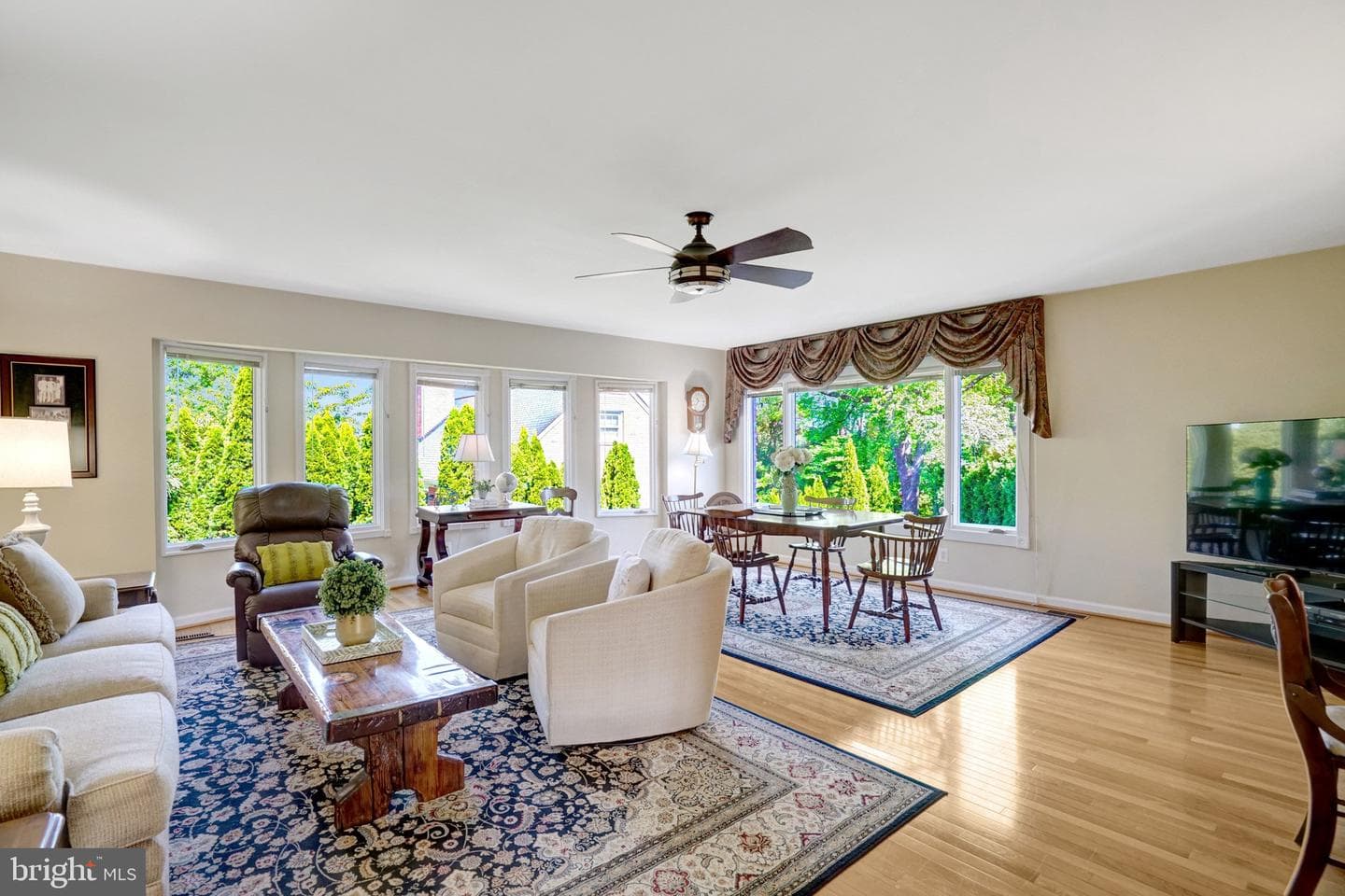 1812a Birch Road photo 19