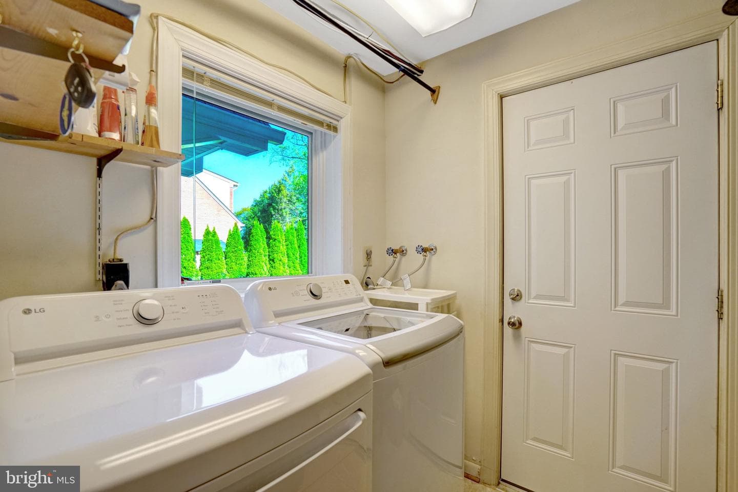 1812a Birch Road photo 52