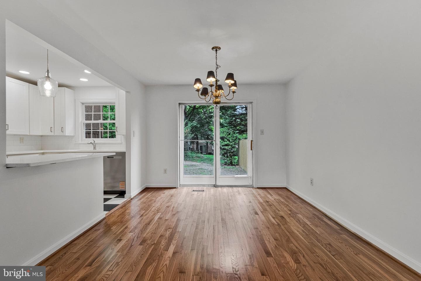 309 Center Street N photo 13