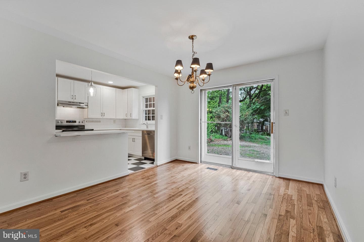 309 Center Street N photo 15