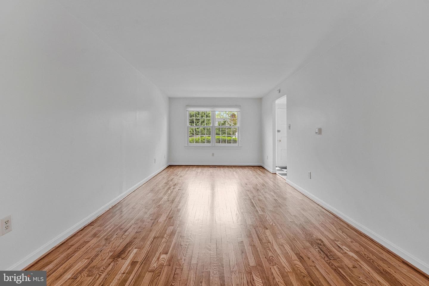 309 Center Street N photo 17
