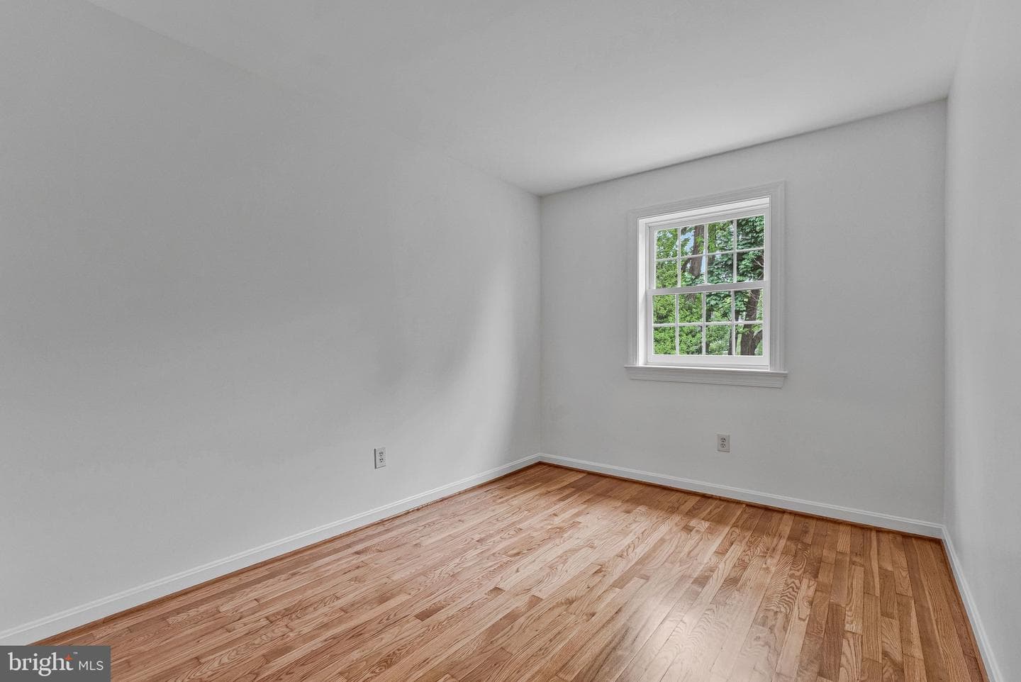 309 Center Street N photo 30