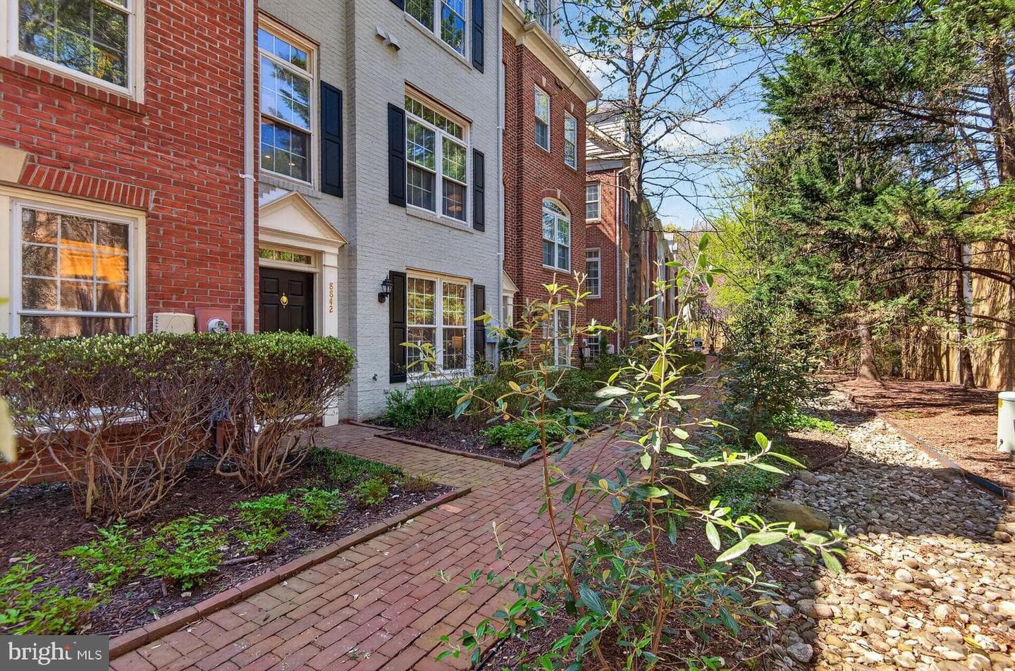 8842 Mansion View Court photo 24
