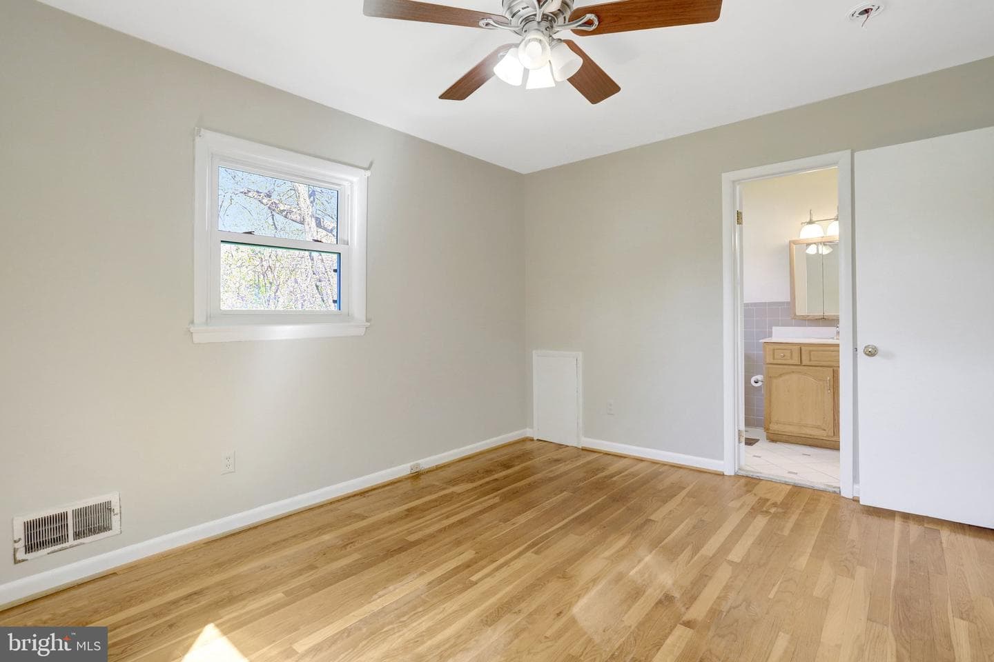7800 Hayfield Road photo 22