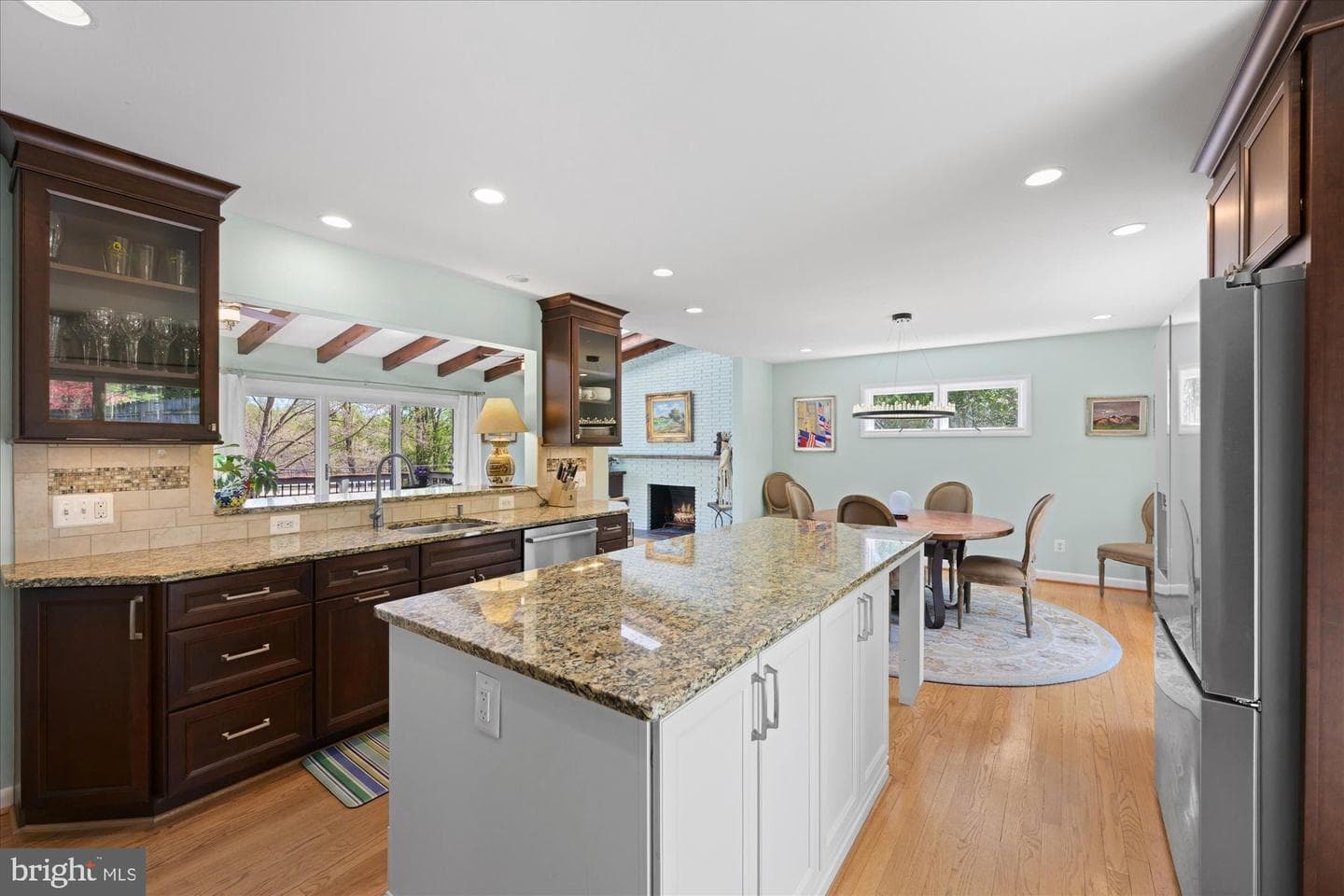 6439 Lakeview Drive photo 22