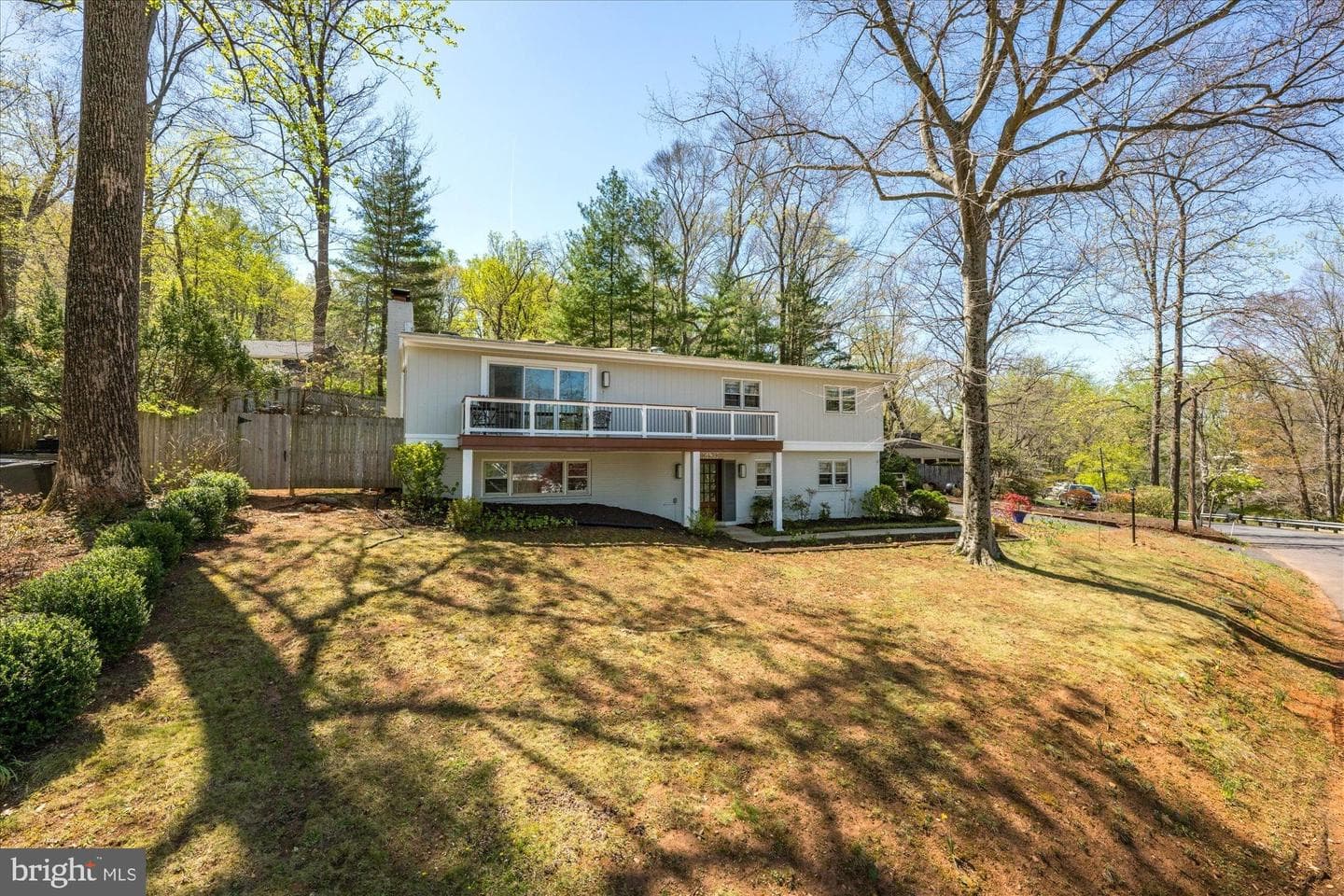 6439 Lakeview Drive photo 3