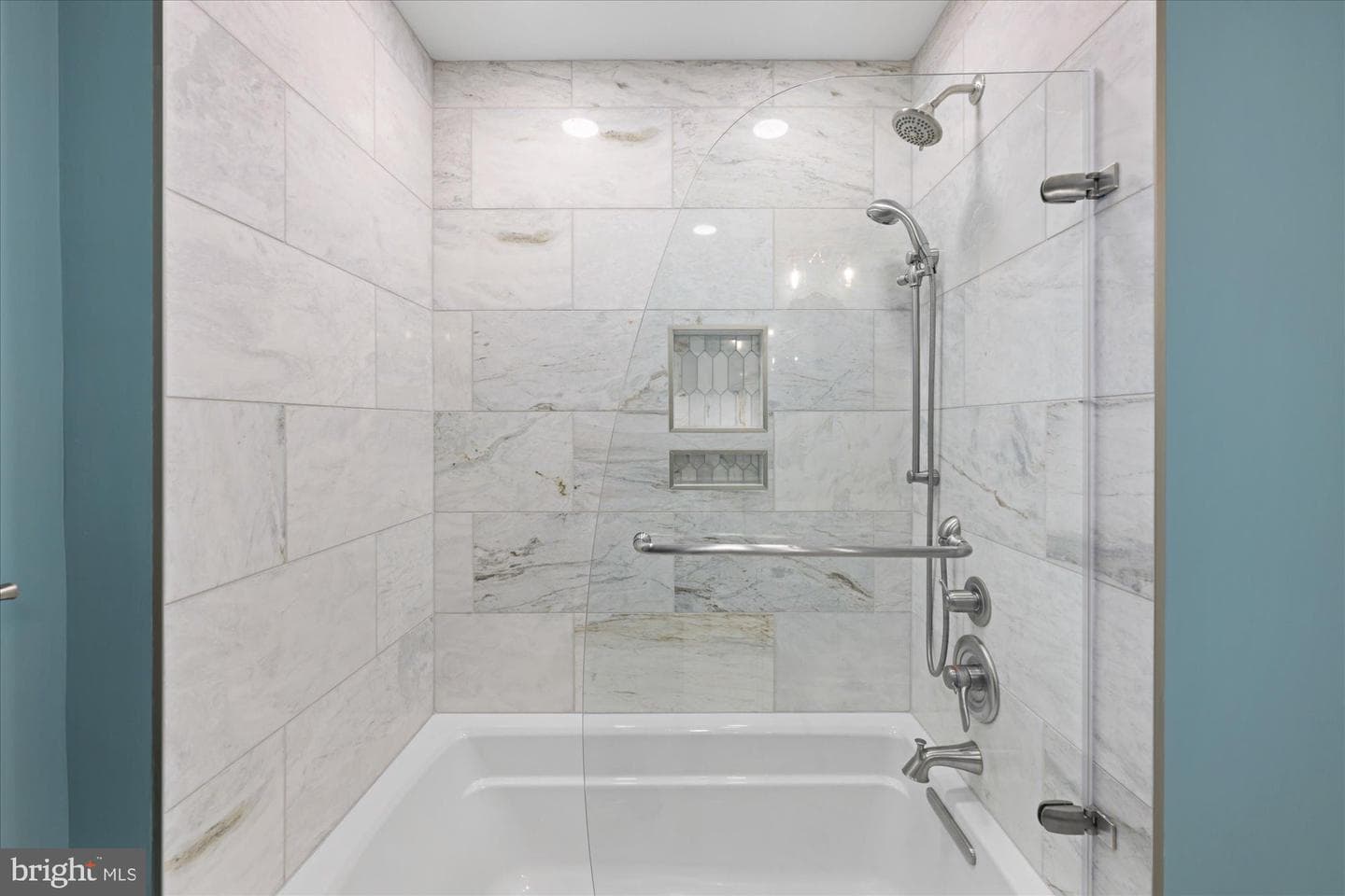 6439 Lakeview Drive photo 35