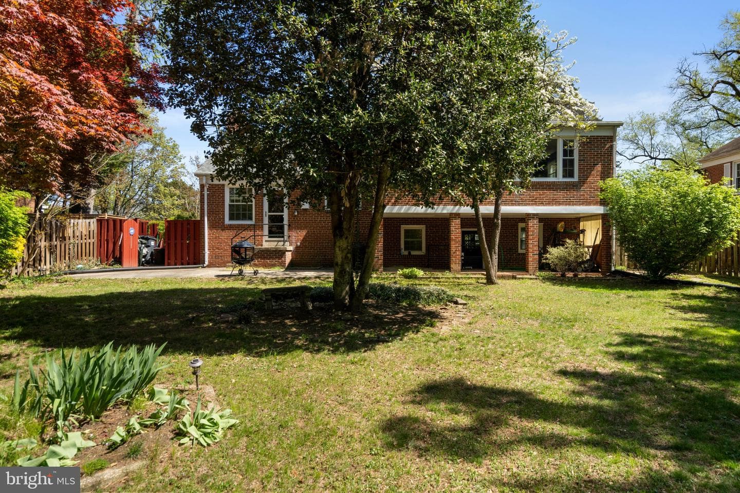 6110 Dorchester Street photo 34