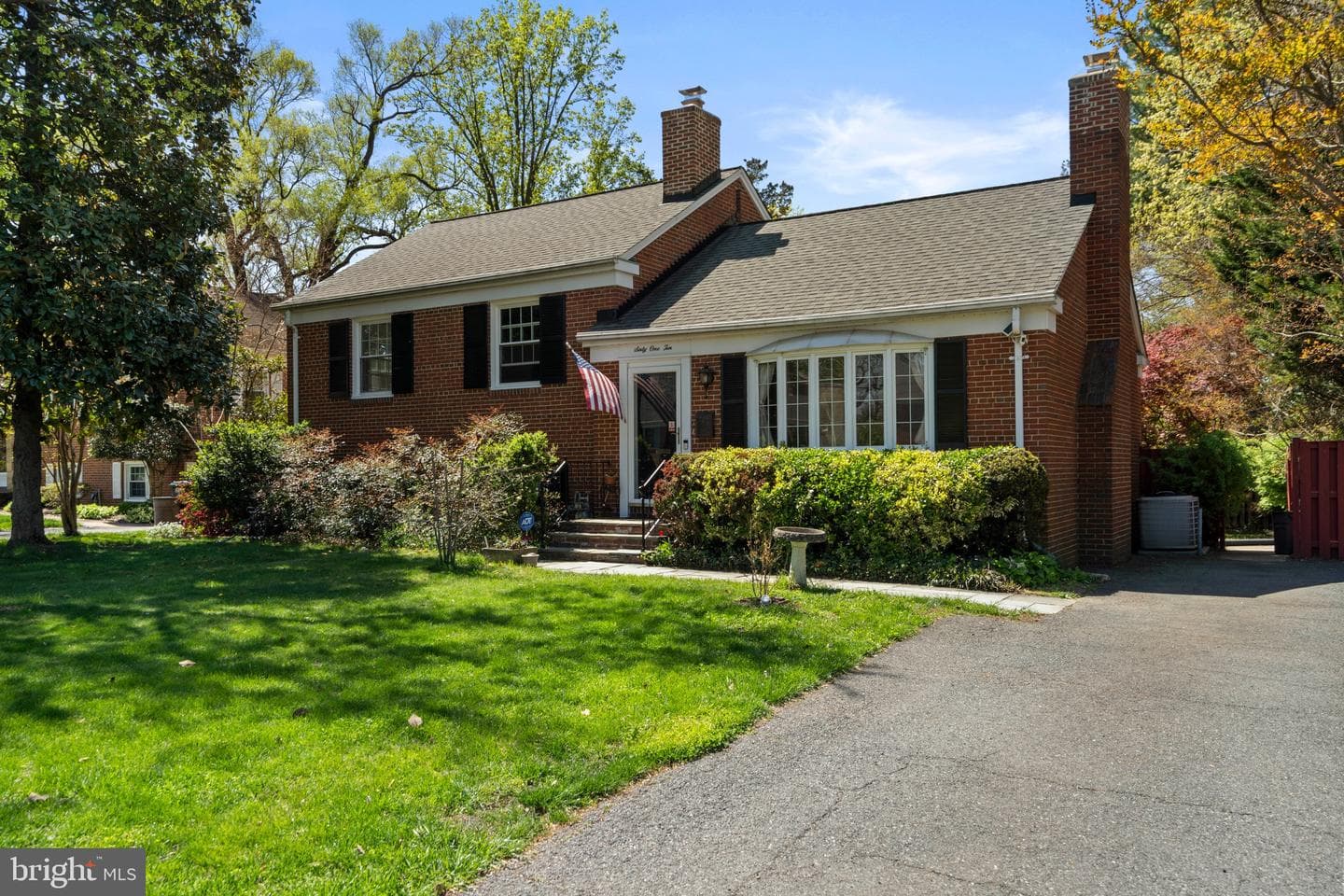 6110 Dorchester Street photo 37