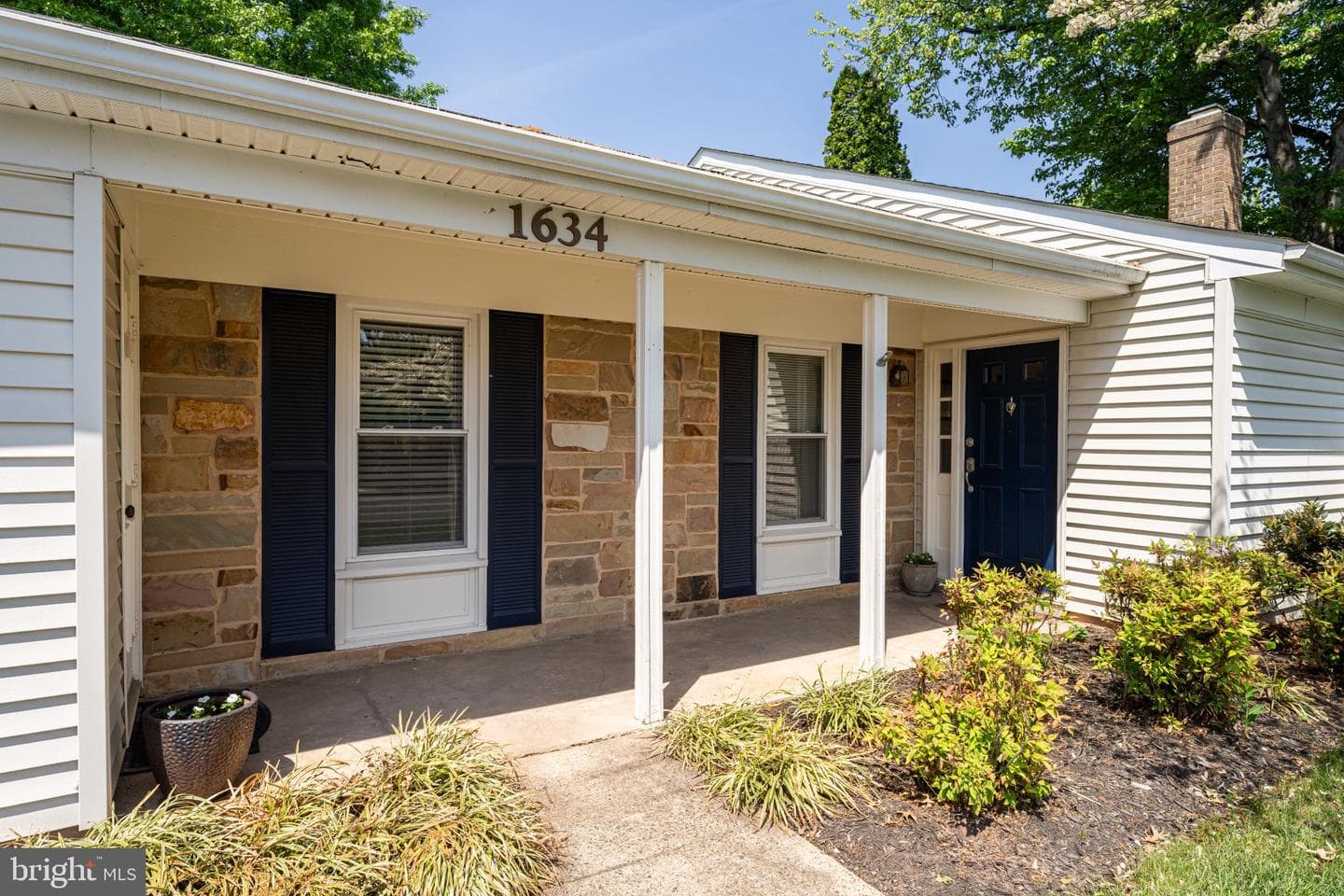 1634 Nathan Ln photo 3