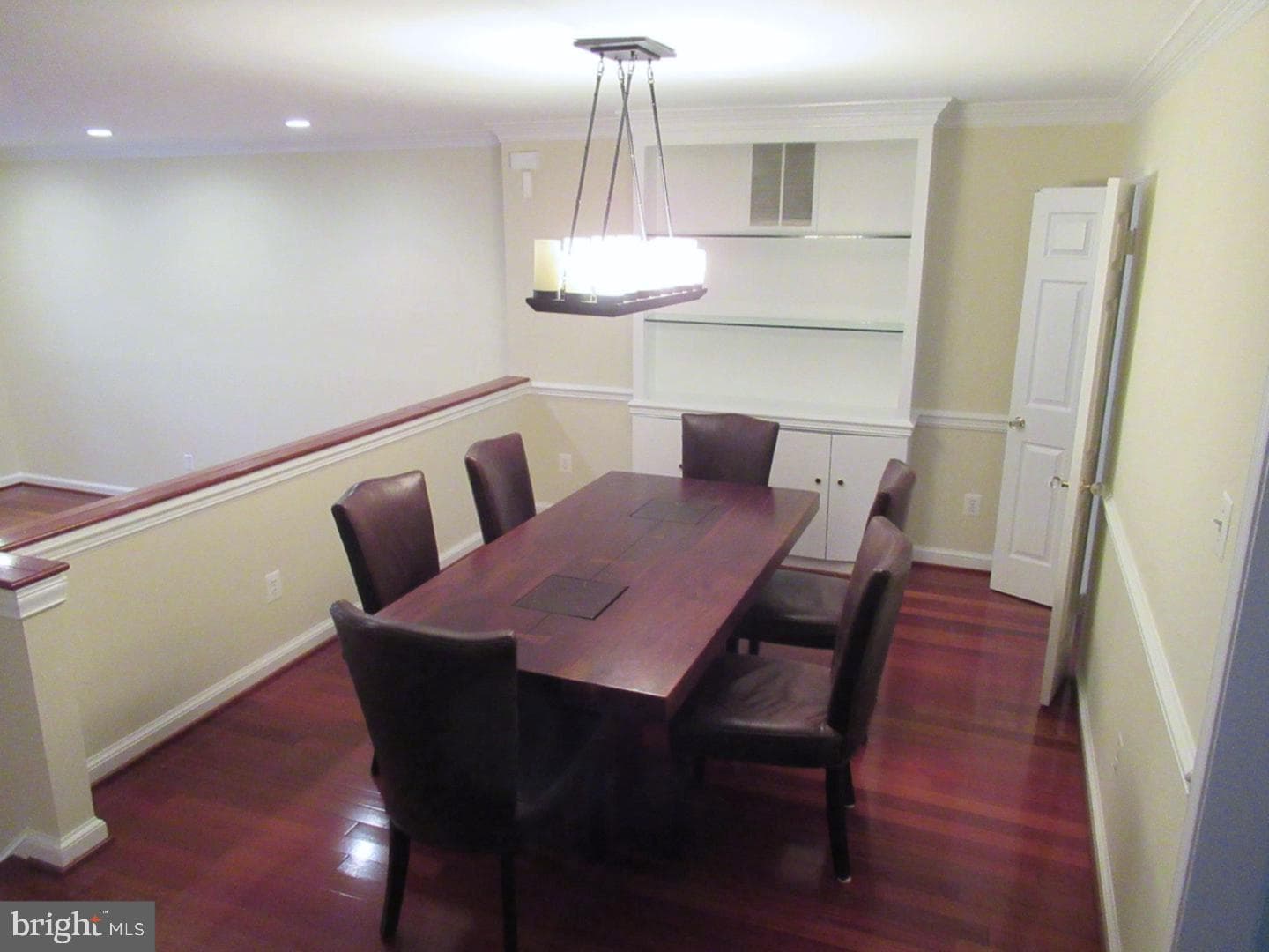1433 Mclean Mews Court photo 5