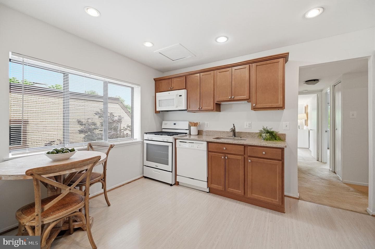 1659 Parkcrest Circle #301 photo 18