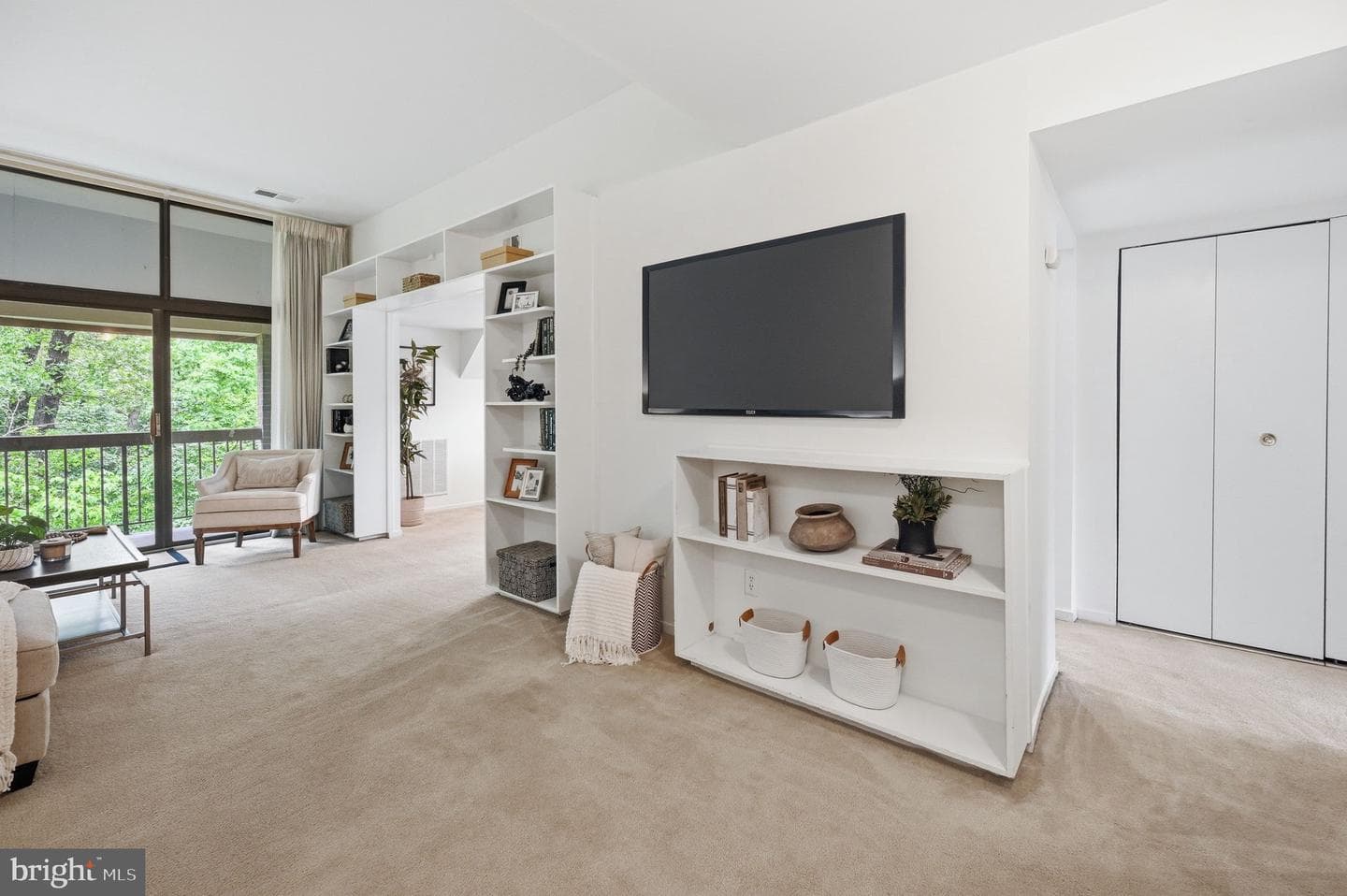 1659 Parkcrest Circle #301 photo 5
