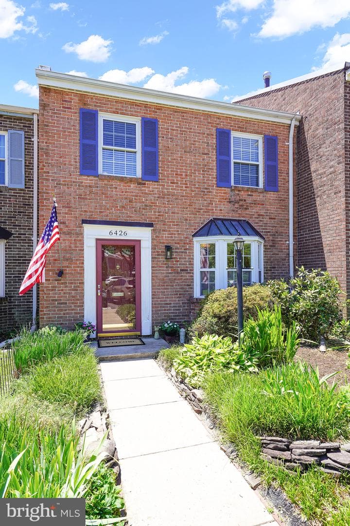 6426 Gildar Street photo 2