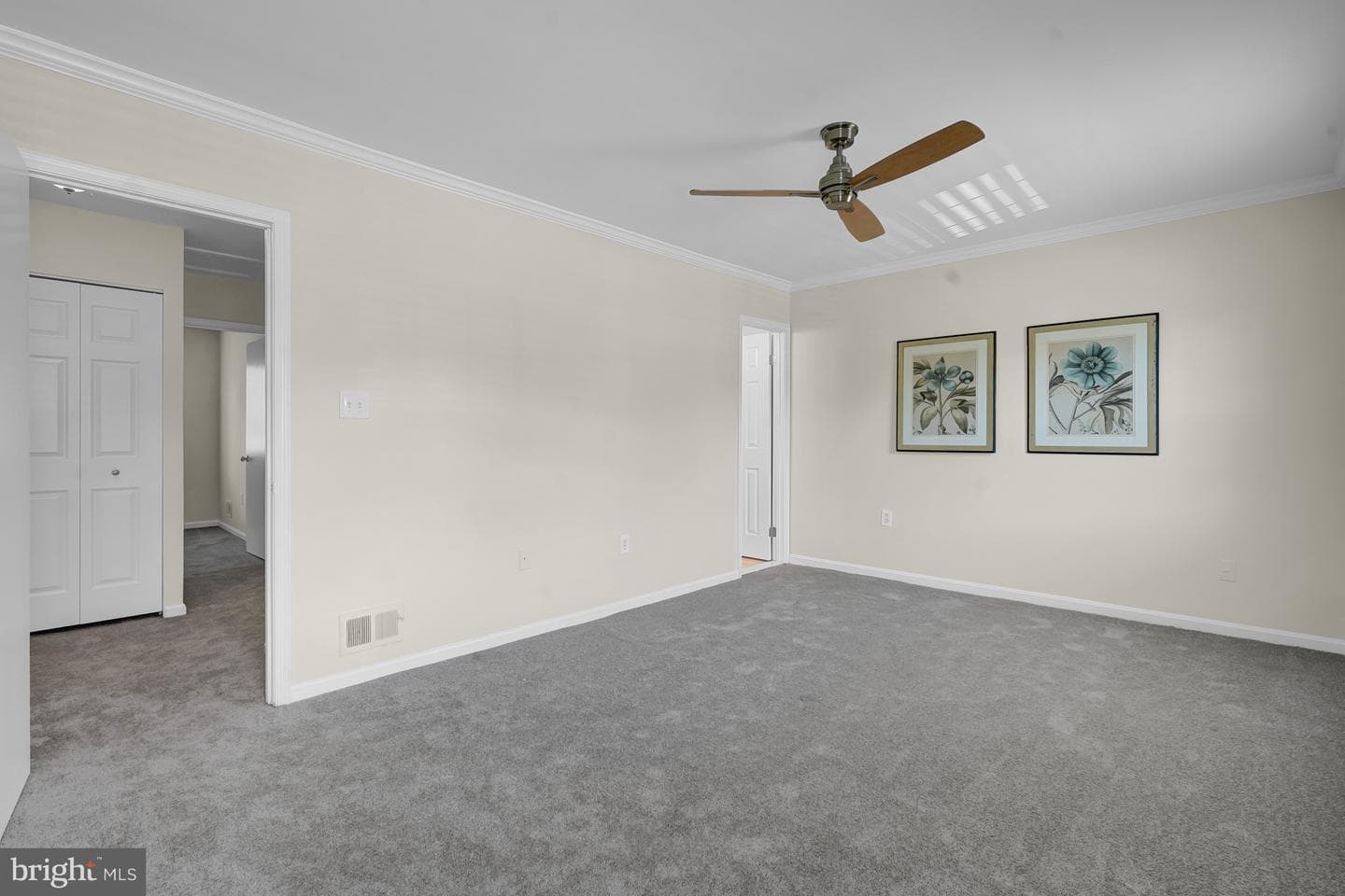 6426 Gildar Street photo 25