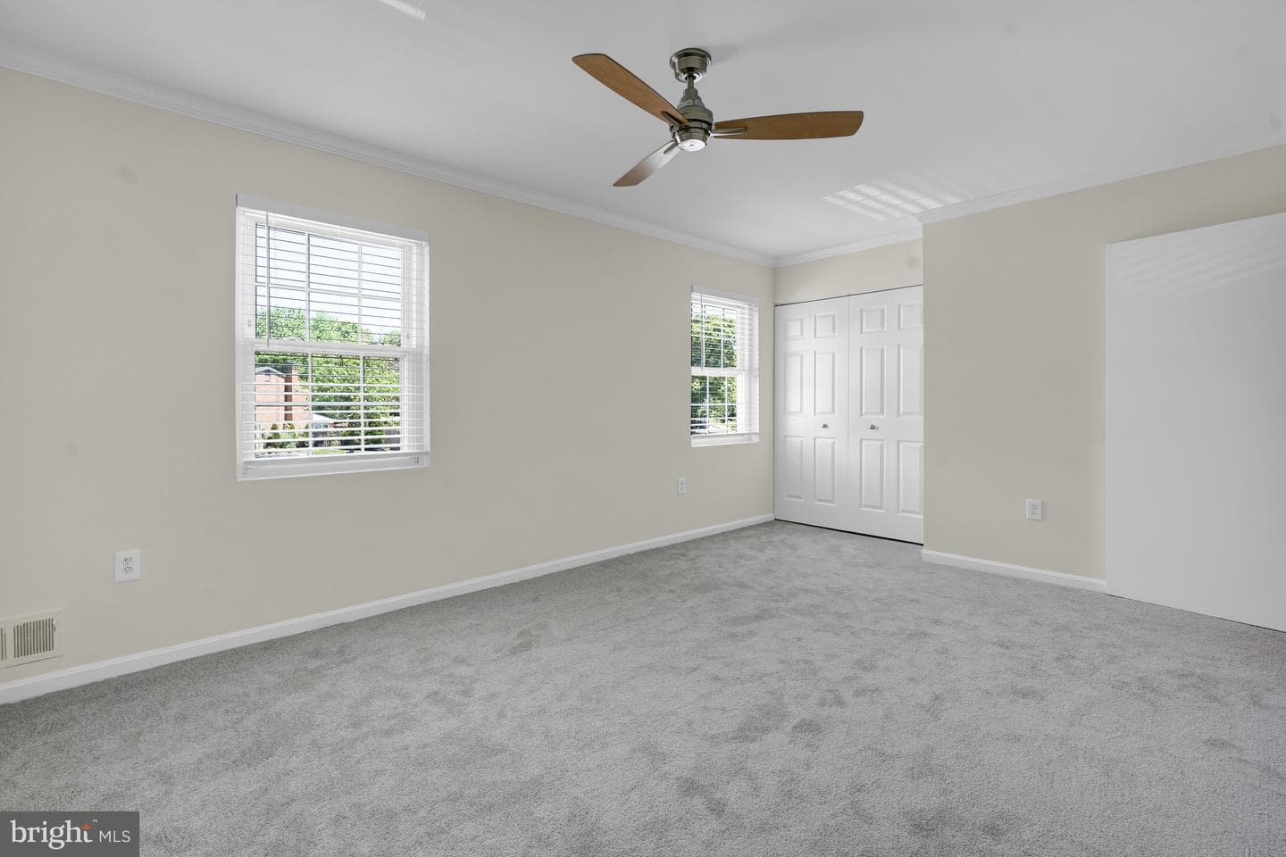 6426 Gildar Street photo 26