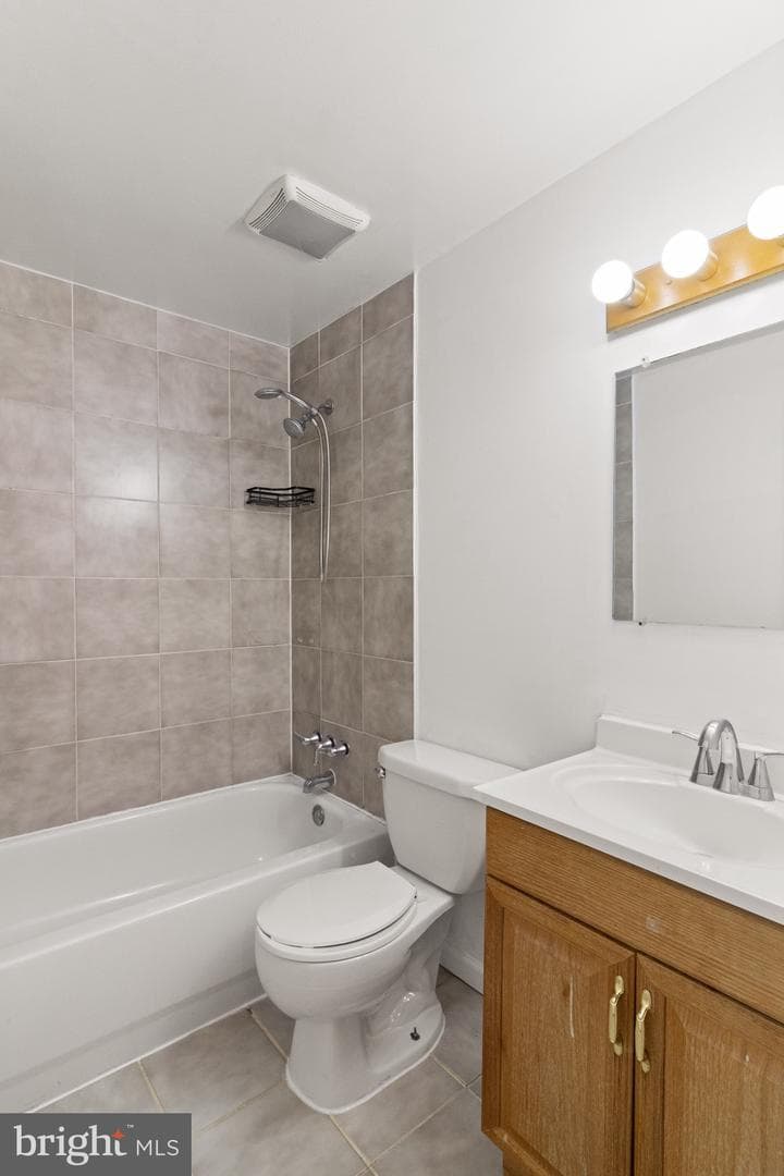 4429 Longworthe Square photo 22