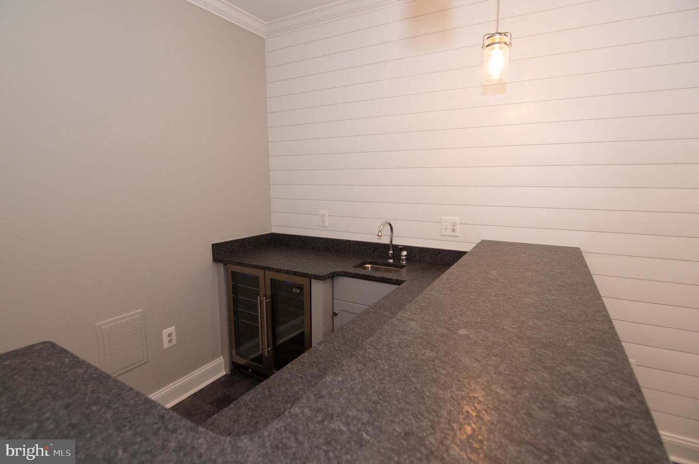 204 Battle Street SW photo 138