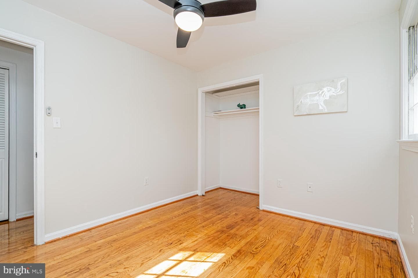 3535 Memorial St photo 31