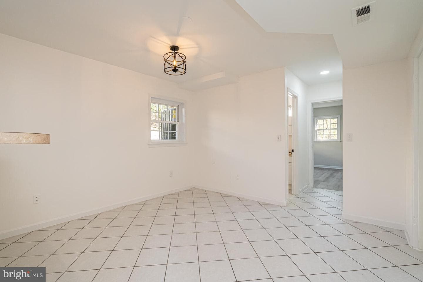 3535 Memorial St photo 44