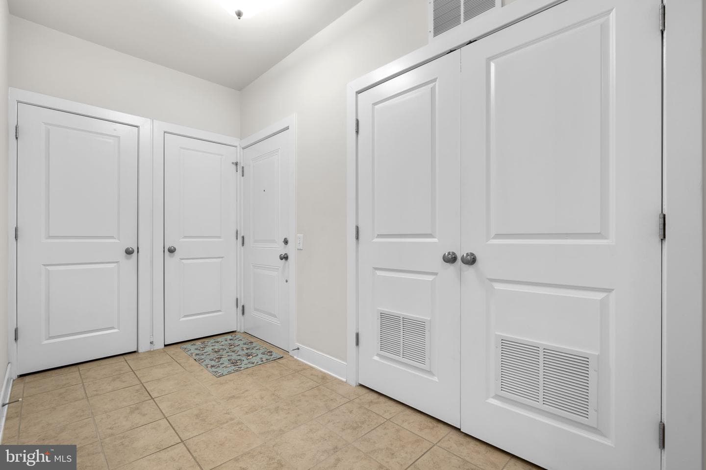 9521 Bastille Street #305 photo 5