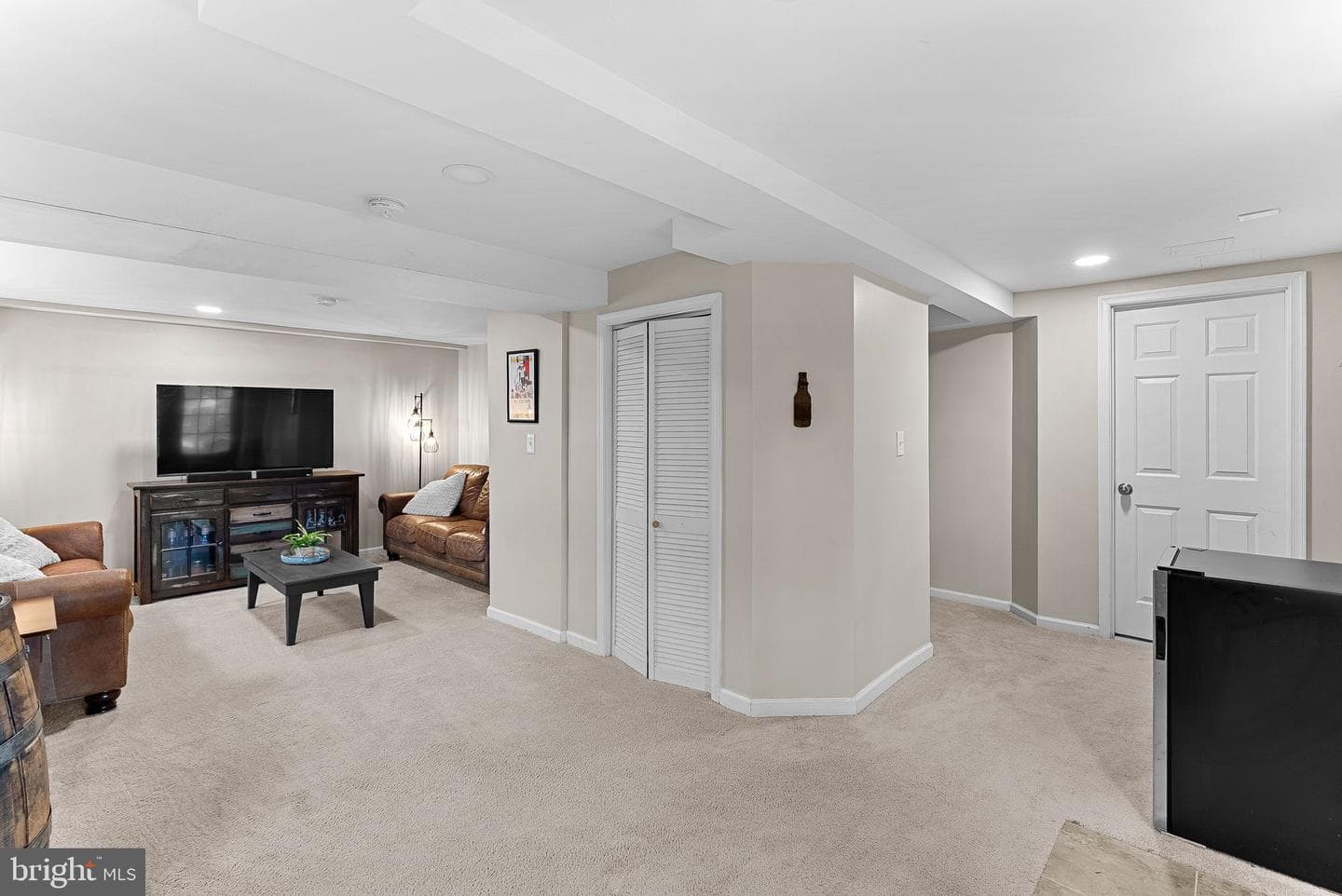 6910 Farragut Avenue photo 31