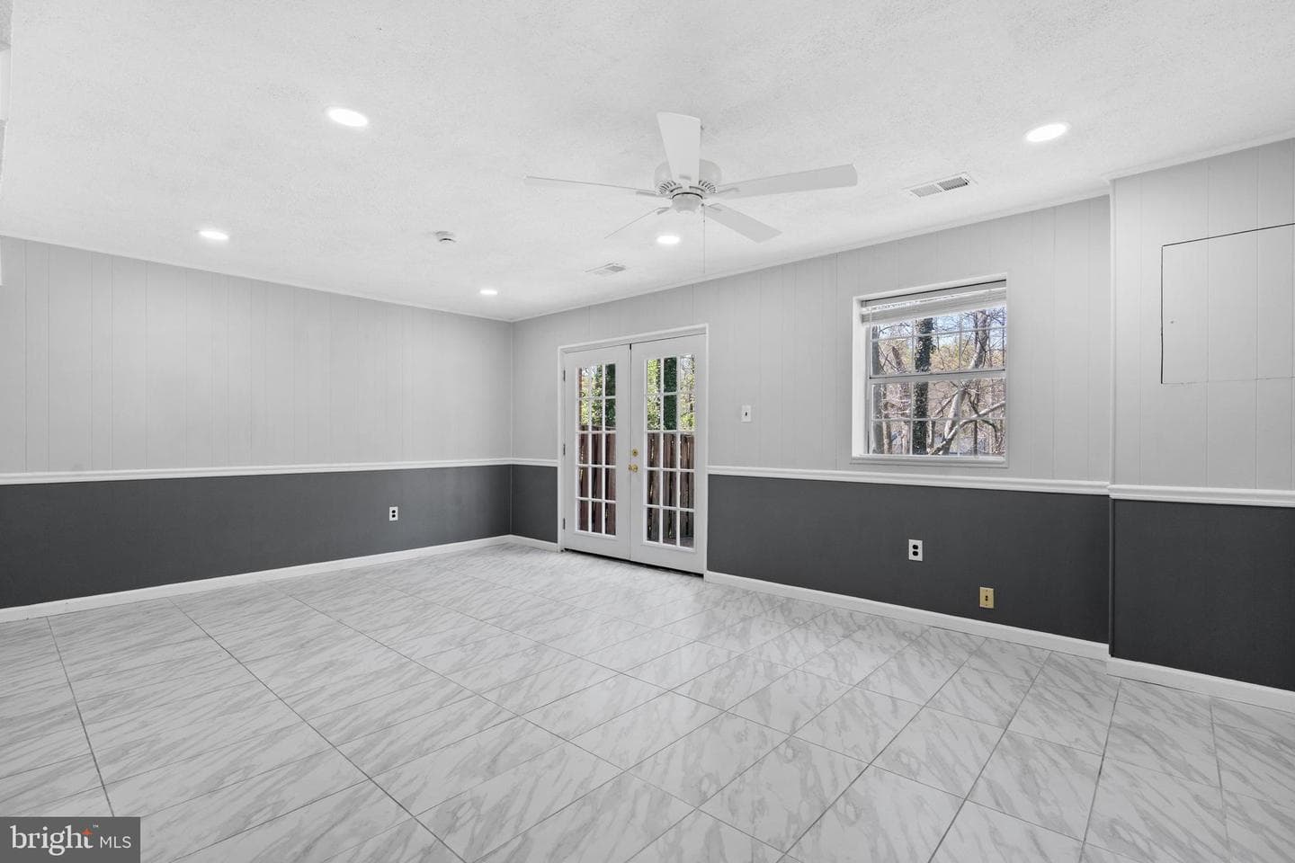 6392 Eighth Circle photo 27
