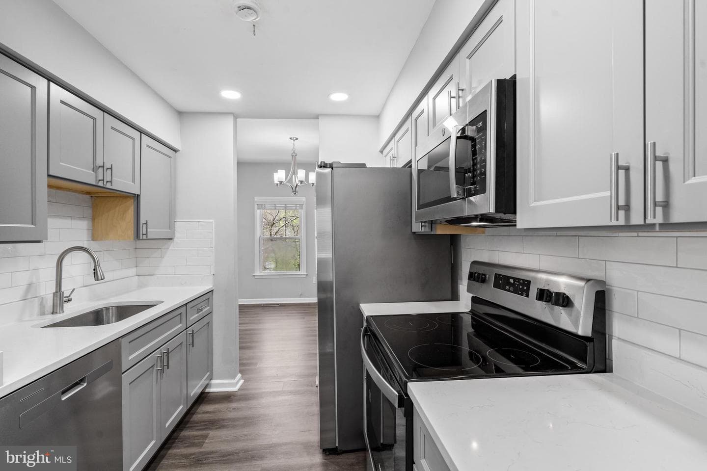 6392 Eighth Circle photo 8