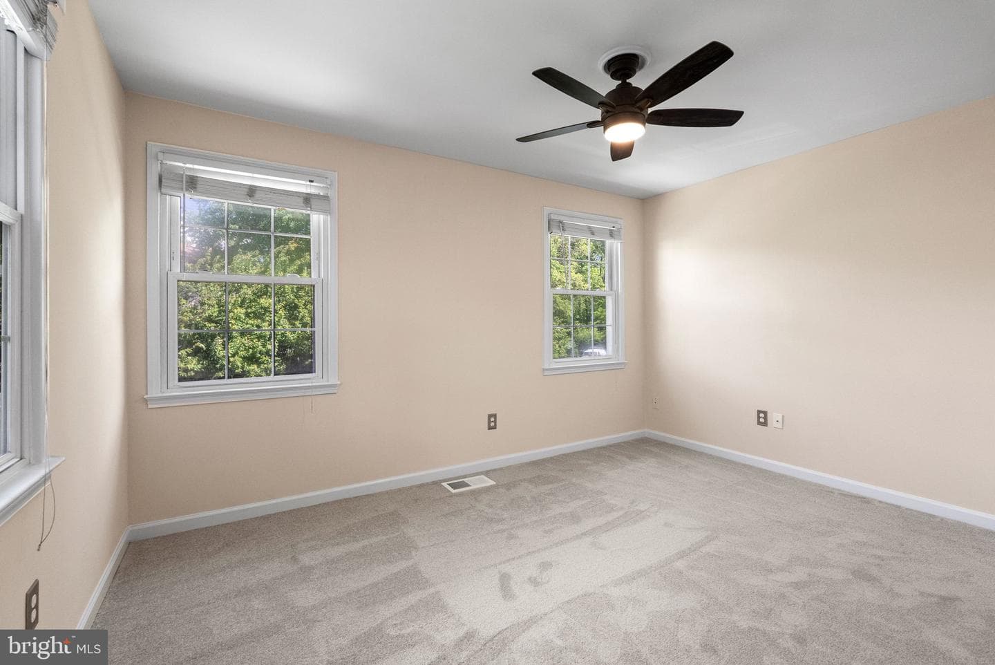 8361 Thompson Road photo 21
