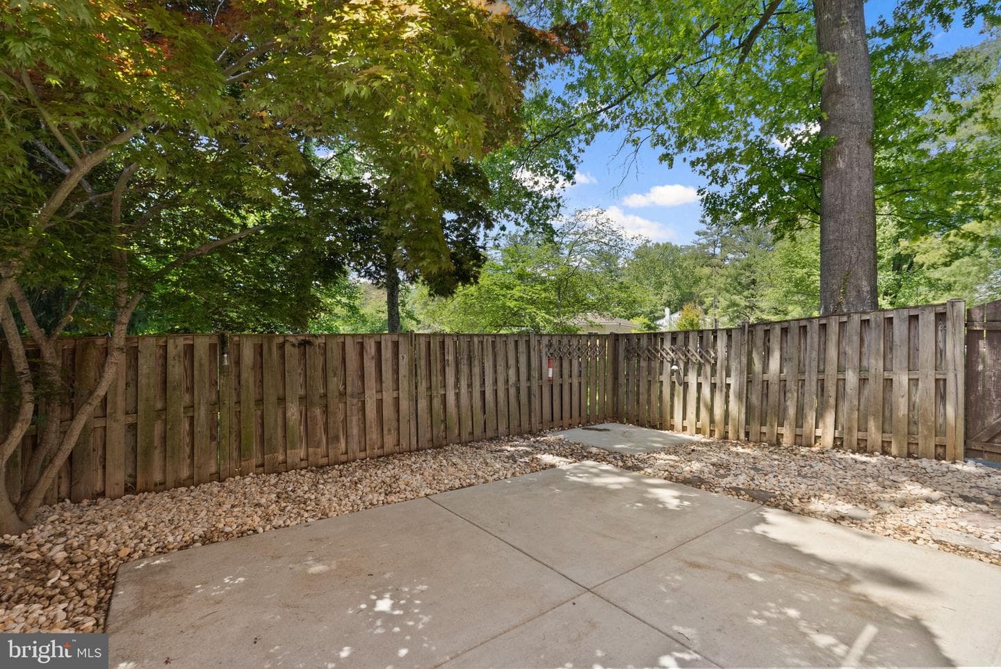 8361 Thompson Road photo 40