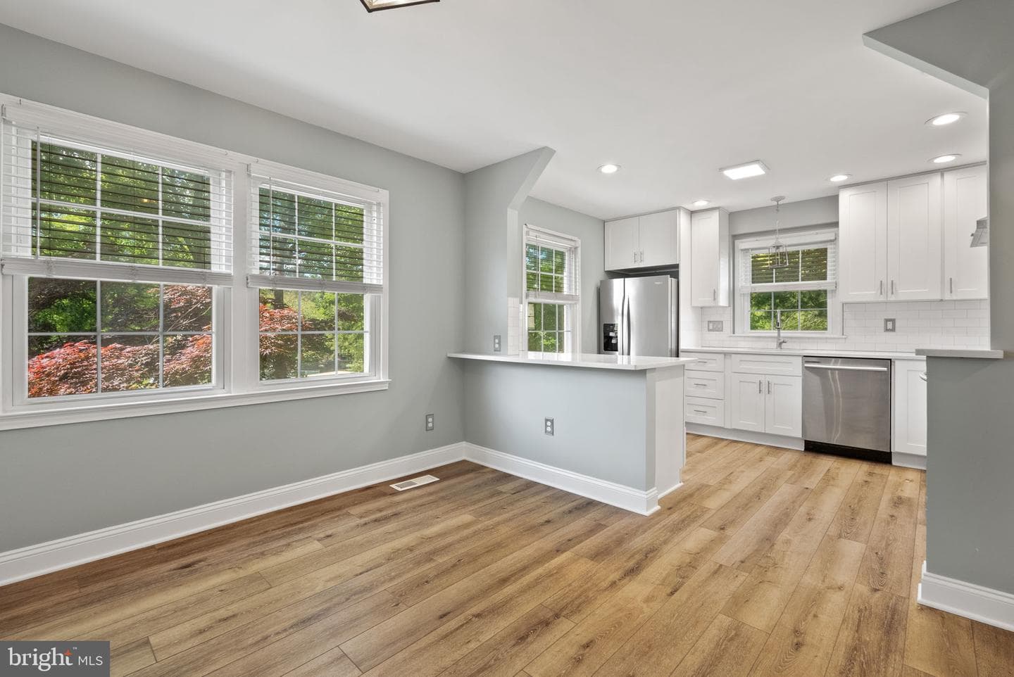 8361 Thompson Road photo 8