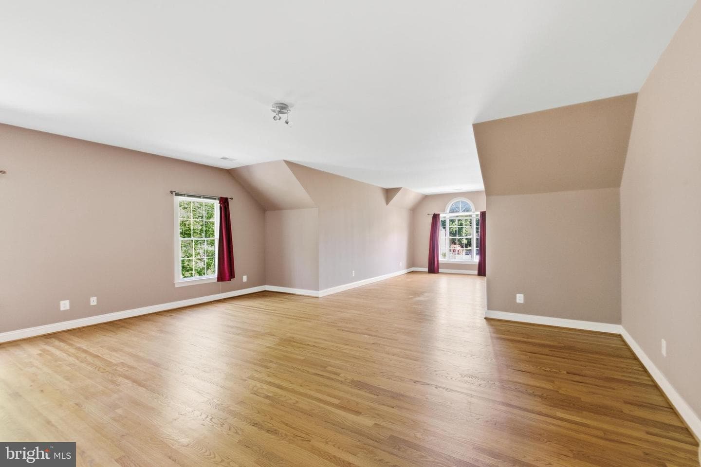 9395 Wolf Trap Creek Court photo 25