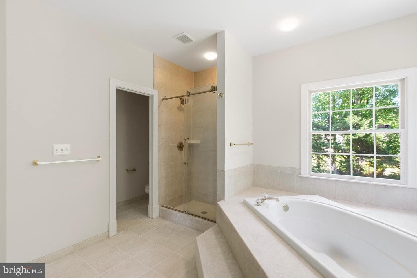 9395 Wolf Trap Creek Court photo 31