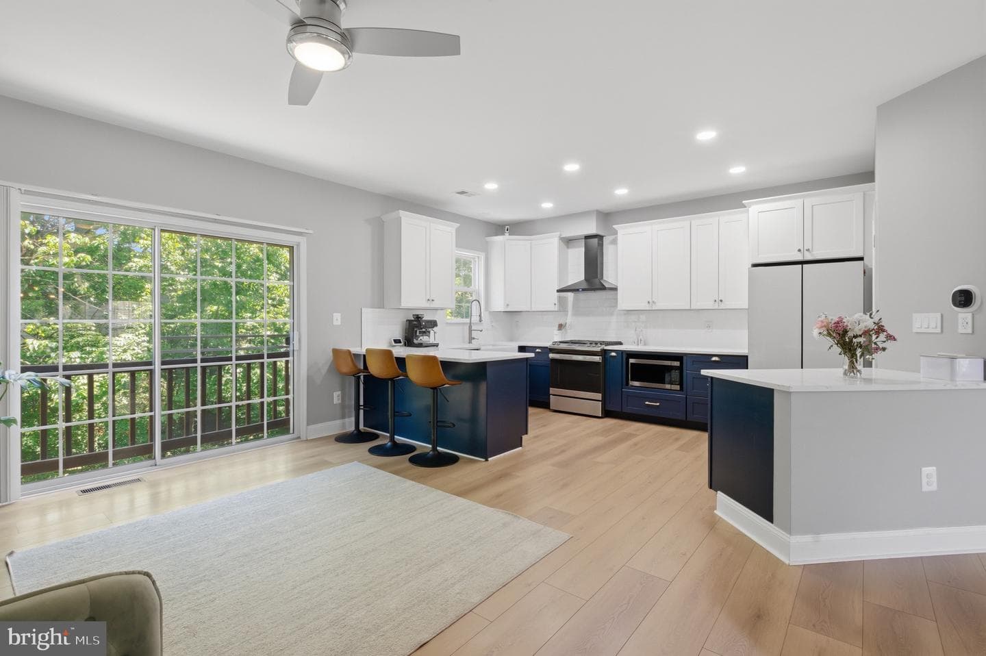 2078 Capstone photo 11