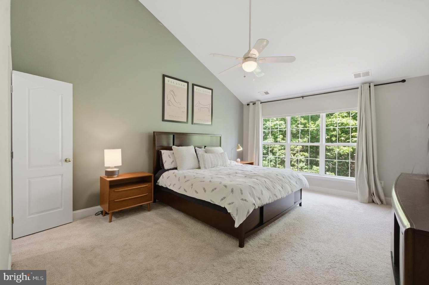 2078 Capstone photo 15
