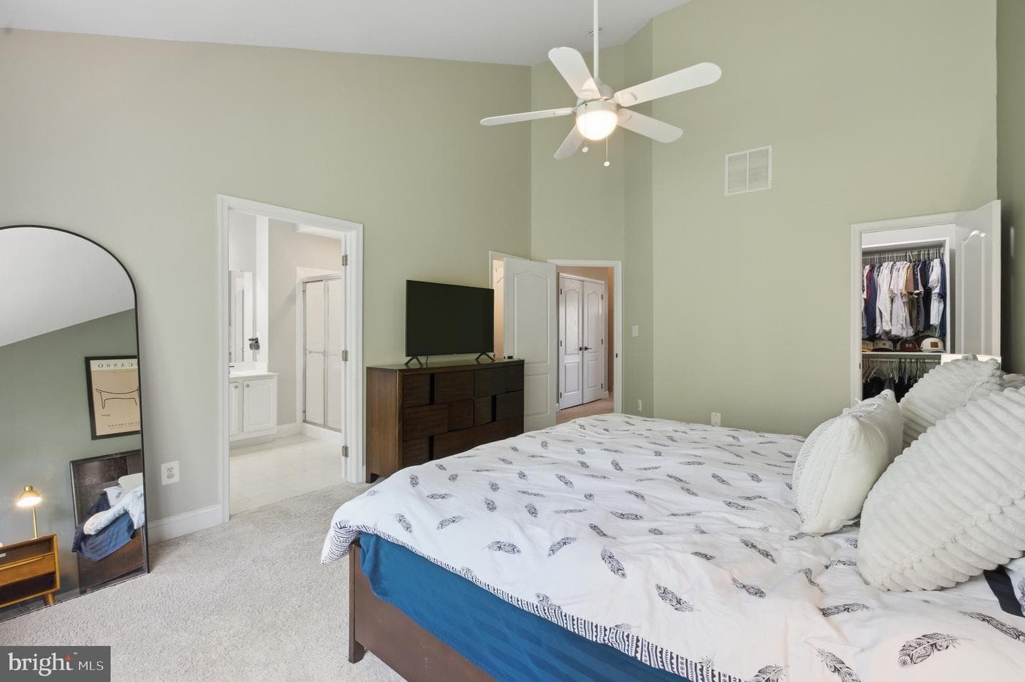 2078 Capstone photo 17