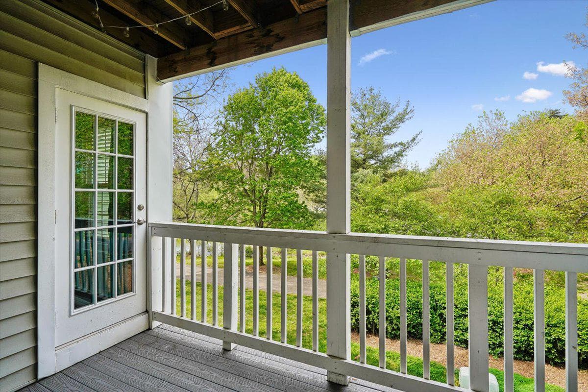 2914 Yarling Court photo 11