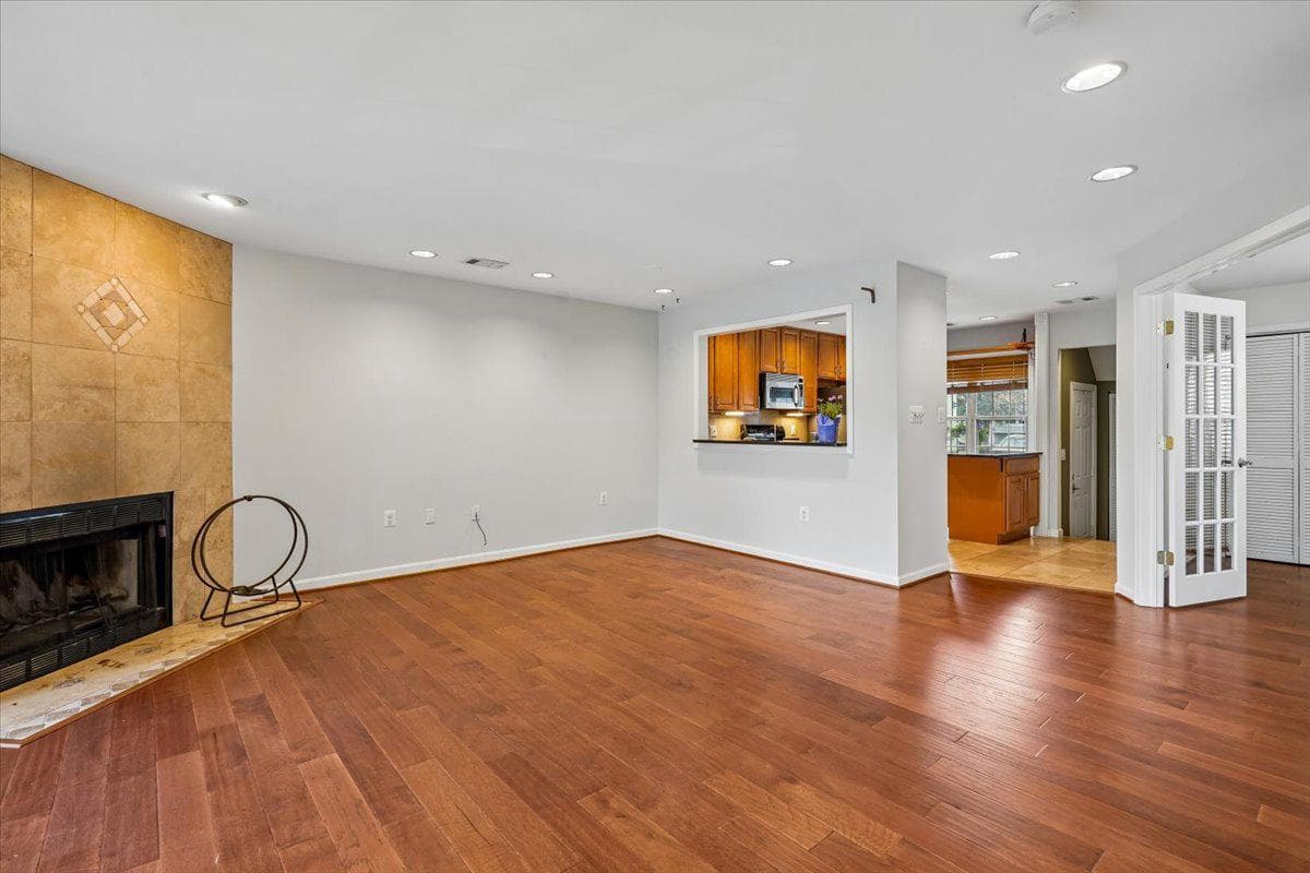 2914 Yarling Court photo 7