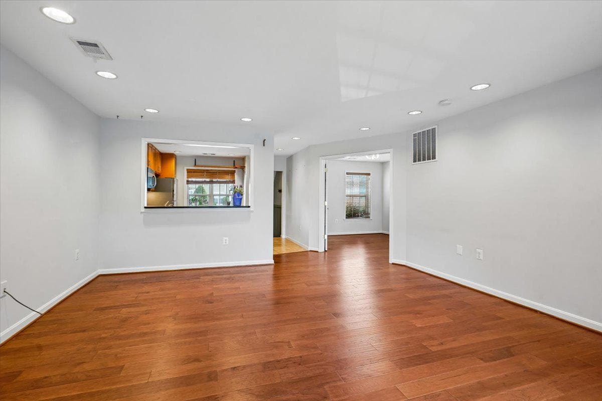 2914 Yarling Court photo 8