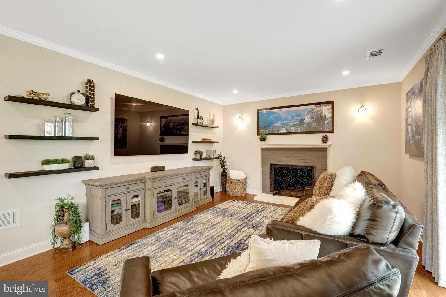 1630 Lozano Drive photo 11