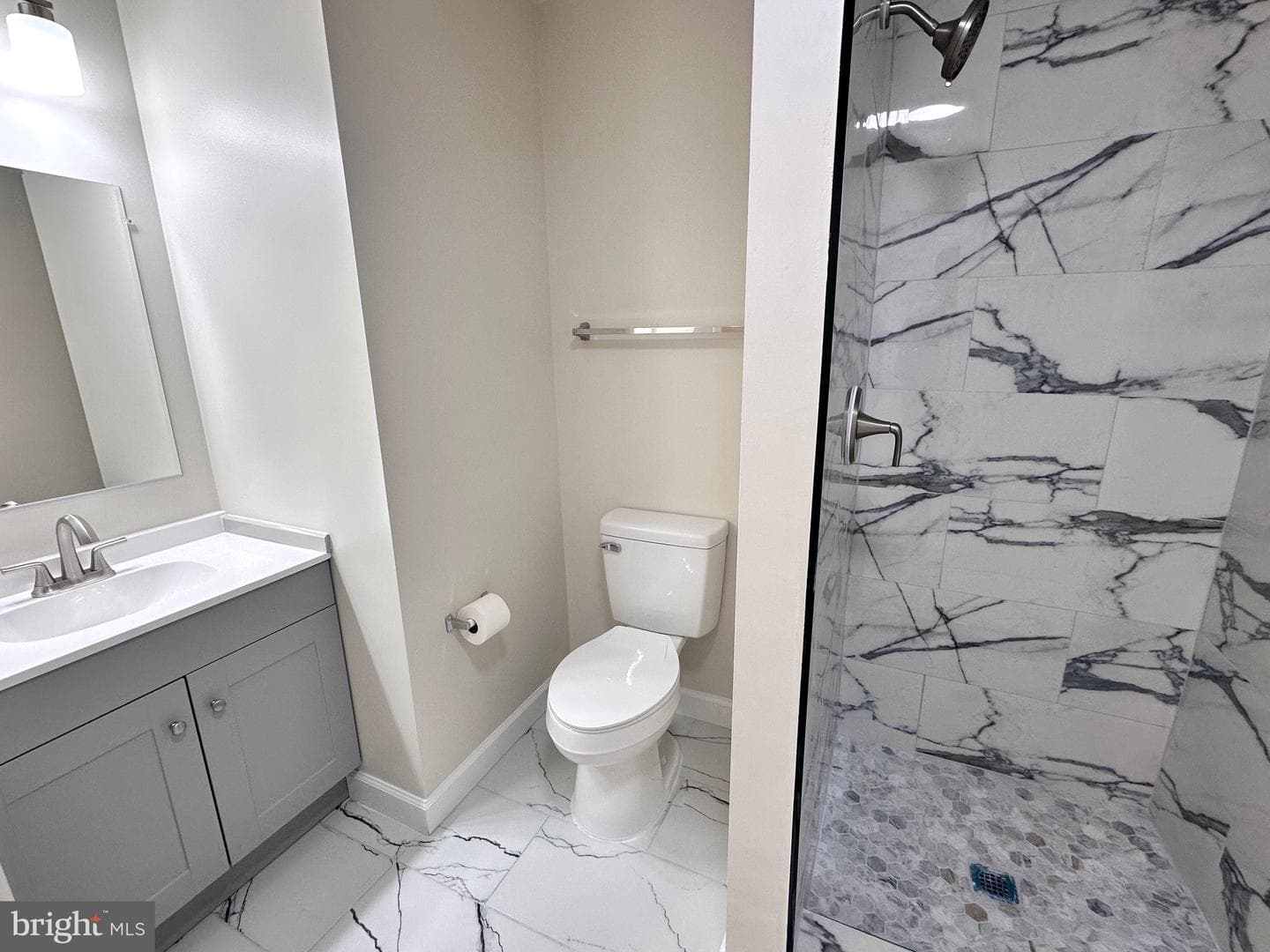 7528 Coxton Court #103 photo 16