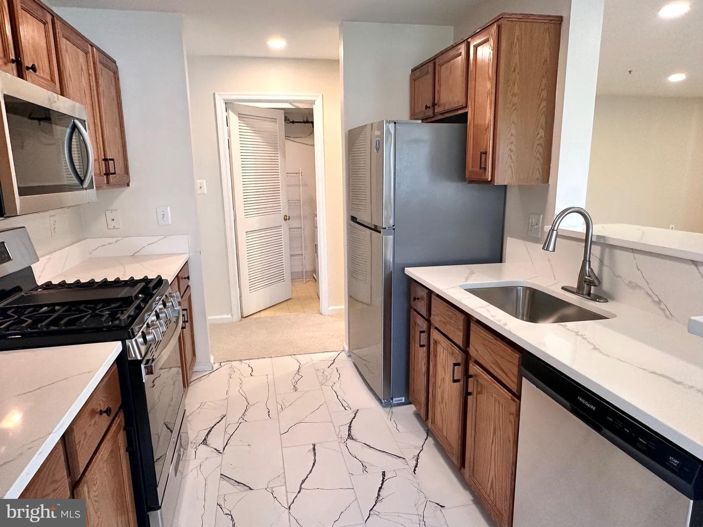 7528 Coxton Court #103 photo 3