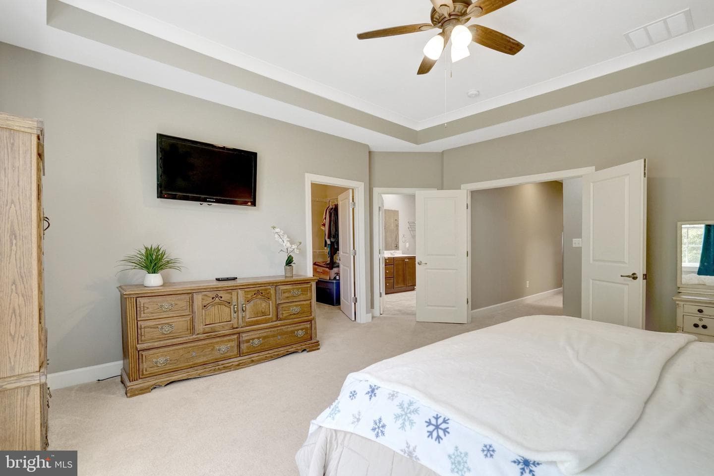 6421 Beatles Lane photo 26