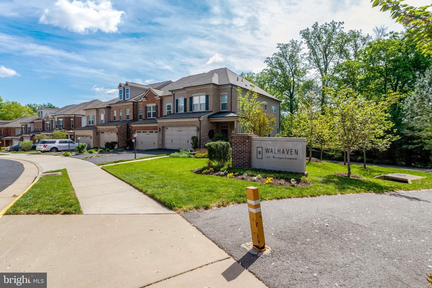 6421 Beatles Lane photo 4
