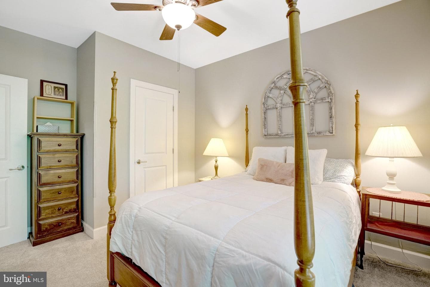 6421 Beatles Lane photo 49